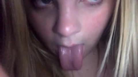 Snapshot of sweetlisa92 chatting on 12-29-24, 01:13 Lisa online show from 12-29-24, 01:13