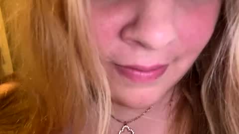 Snapshot of sweetlisa92 chatting on 03-06-25, 08:05 Lisa online show from 03-06-25, 08:05