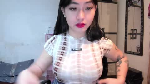 Zoe online show from 01-20-25, 01:39