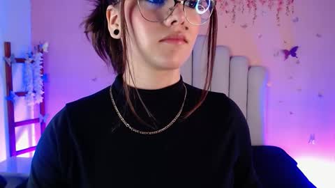 Sweetlu online show from 10-28-25, 07:27