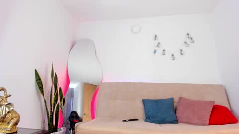 instagram sweetluna 0 online show from 10-29-25, 07:26