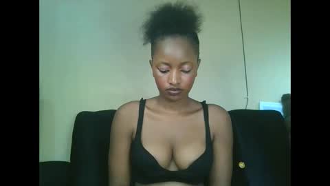 sweetmama06 online show from 11-14-25, 10:47