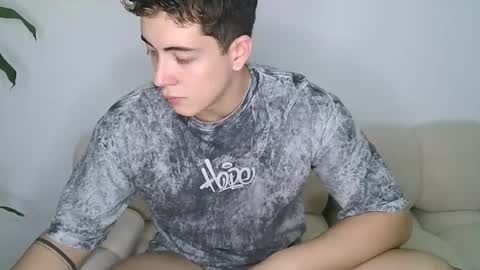 Snapshot of sweetmatias21 chatting on 04-08-26, 02:33 sweetmatias21 online show from 04-08-26, 02:33