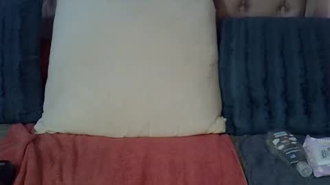 sweetmellowx1 online show from 01-25-25, 10:29