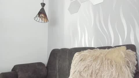 Monic online show from 11-21-25, 06:06