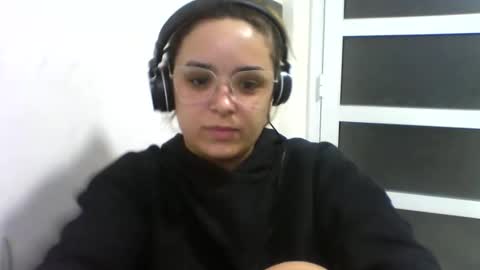 Snapshot of sweetmoonns2 chatting on 10-17-25, 11:51 sweetmoonns2 online show from 10-17-25, 11:51