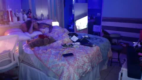 WeAim2PZzz online show from 02-03-25, 09:41