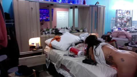 WeAim2PZzz online show from 02-05-25, 04:48