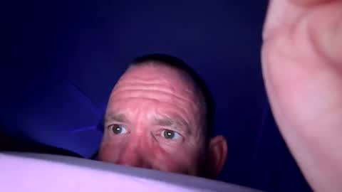 WeAim2PZzz online show from 12-19-25, 09:05