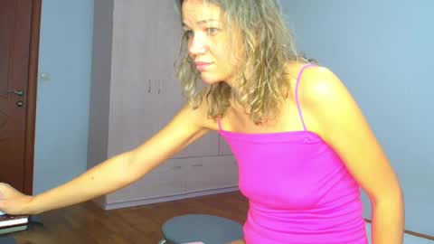 Veronica and Alex online show from 10-14-25, 03:29