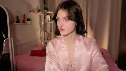 Snapshot of sweetparadox chatting on 10-05-25, 01:42 Anya online show from 10-05-25, 01:42