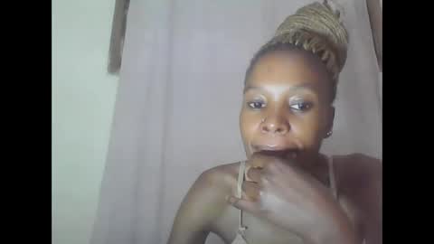 ESTHER online show from 02-11-25, 05:58