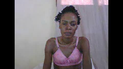 Snapshot of sweetpetite254 chatting on 03-12-26, 07:25 ESTHER online show from 03-12-26, 07:25