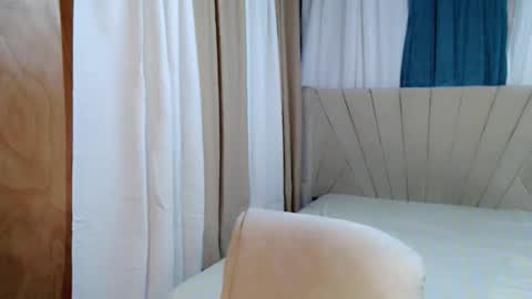 Princess Ella online show from 11-25-25, 02:11