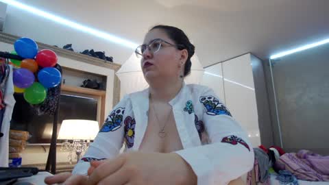 SweetRaisa online show from 12-28-24, 11:37