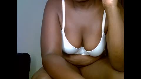 sweetrenne online show from 09-12-25, 06:35