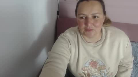 Snapshot of sweetrouse__ chatting on 09-26-25, 02:10 Call me Rouse online show from 09-26-25, 02:10