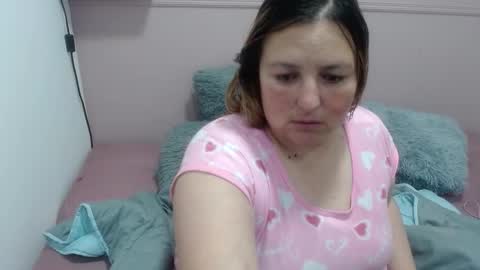 Snapshot of sweetrouse__ chatting on 10-11-25, 02:15 Call me Rouse online show from 10-11-25, 02:15