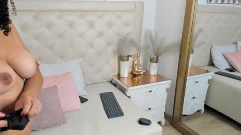 sweets one online show from 11-24-25, 03:28