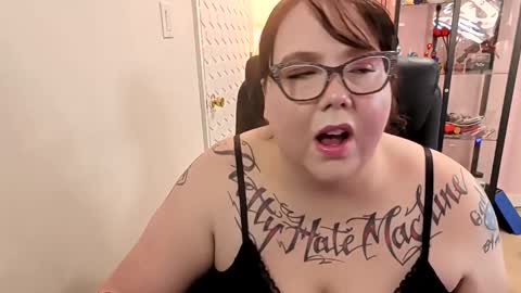 ruby and scarlet online show from 11-19-25, 01:00