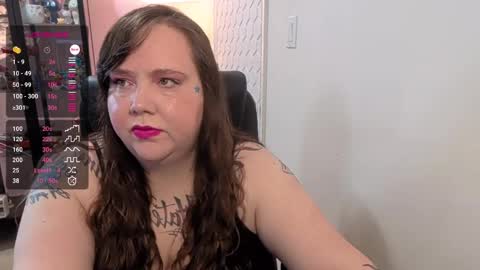 ruby and scarlet online show from 11-24-25, 12:16