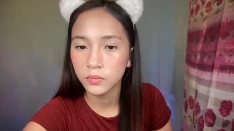 Snapshot of sweetsexy_miax chatting on 11-28-25, 03:25 Mia online show from 11-28-25, 03:25