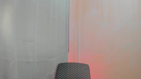 Snapshot of sweetsexy_miax chatting on 12-03-25, 04:16 Mia online show from 12-03-25, 04:16