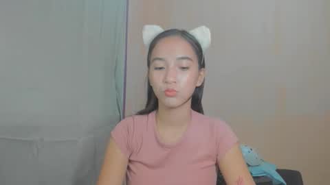 Snapshot of sweetsexy_miax chatting on 12-05-25, 02:58 Mia online show from 12-05-25, 02:58