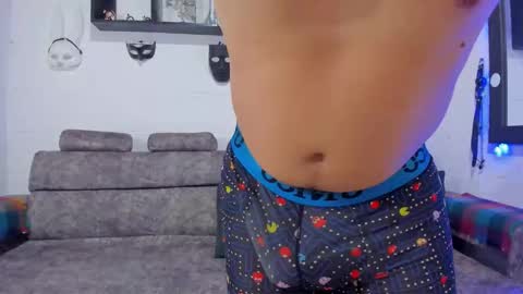 sweetsincouple1 online show from 10-04-25, 11:30