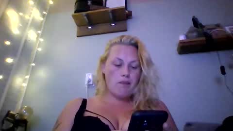 sweetsinz_ online show from 10-02-25, 09:11