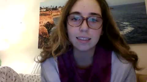 Snapshot of sweetsocalgirl chatting on 11-18-25, 06:51 sweetsocalgirl online show from 11-18-25, 06:51