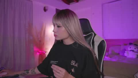 Snapshot of sweett_catt1 chatting on 03-02-25, 07:32 Cat independent model online show from 03-02-25, 07:32