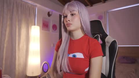 Cat independent model  online show from 02-26-26, 09:58