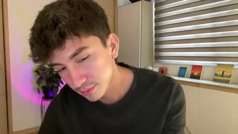 Snapshot of sweettaaron chatting on 10-08-25, 06:49 Andy online show from 10-08-25, 06:49