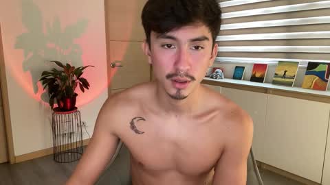 Snapshot of sweettaaron chatting on 10-24-25, 05:53 Andy online show from 10-24-25, 05:53