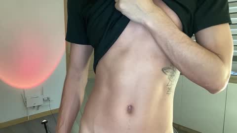 Snapshot of sweettaaron chatting on 11-10-25, 05:45 Andy online show from 11-10-25, 05:45