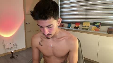 Snapshot of sweettaaron chatting on 11-12-25, 05:13 Andy online show from 11-12-25, 05:13