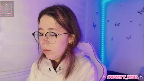 Veronica Independent Model online show from 11-17-25, 11:16