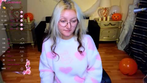 Hot Candy online show from 10-21-25, 11:33