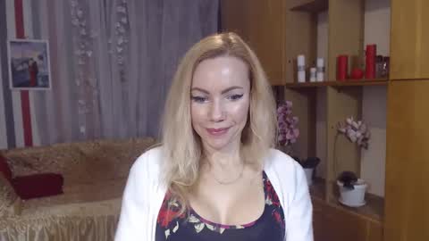 Snapshot of sweety_friend chatting on 02-05-25, 10:01 Sweety friend online show from 02-05-25, 10:01