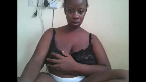 sweetyass25 online show from 09-28-25, 12:21