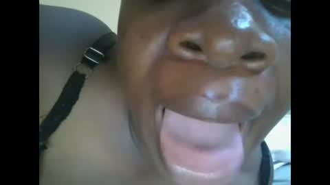 sweetyass25 online show from 10-19-25, 05:41