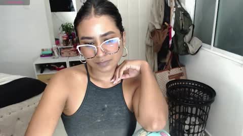 yaya online show from 10-03-25, 12:29