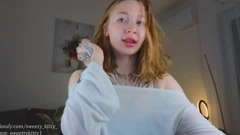 Snapshot of sweetykitty_x chatting on 11-18-25, 03:27 Jenny give it a sub online show from 11-18-25, 03:27