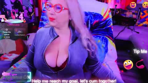 Lisa online show from 12-05-25, 09:18