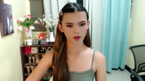 Snapshot of sweetytrannygirlxx chatting on 03-15-26, 05:24 Megan online show from 03-15-26, 05:24