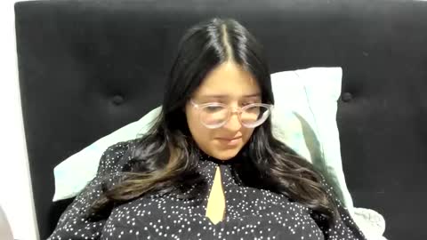 sweetyypeach online show from 12-05-24, 01:47