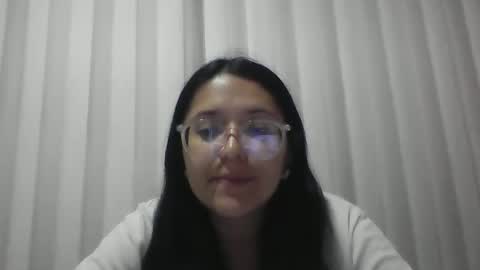 sweetyypeach online show from 01-03-25, 04:00