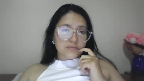 sweetyypeach online show from 01-09-25, 03:47