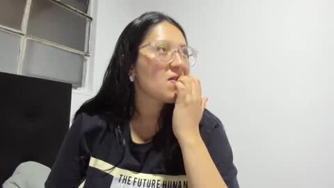 sweetyypeach online show from 01-14-25, 03:11